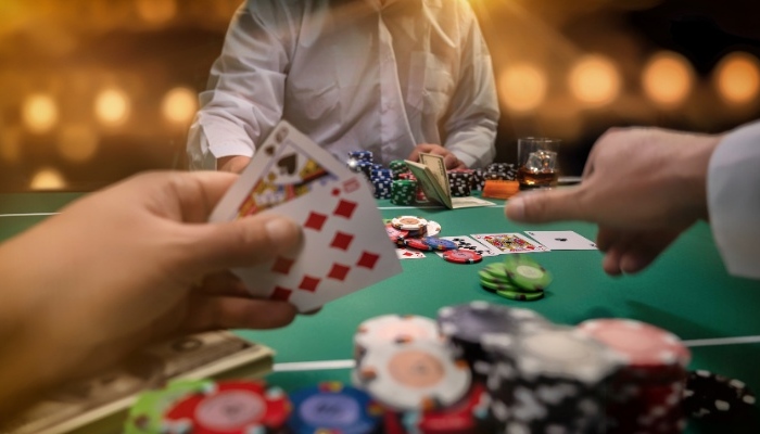 Poker thùng đôi là gì? Đúng thời điểm Thùng đôi