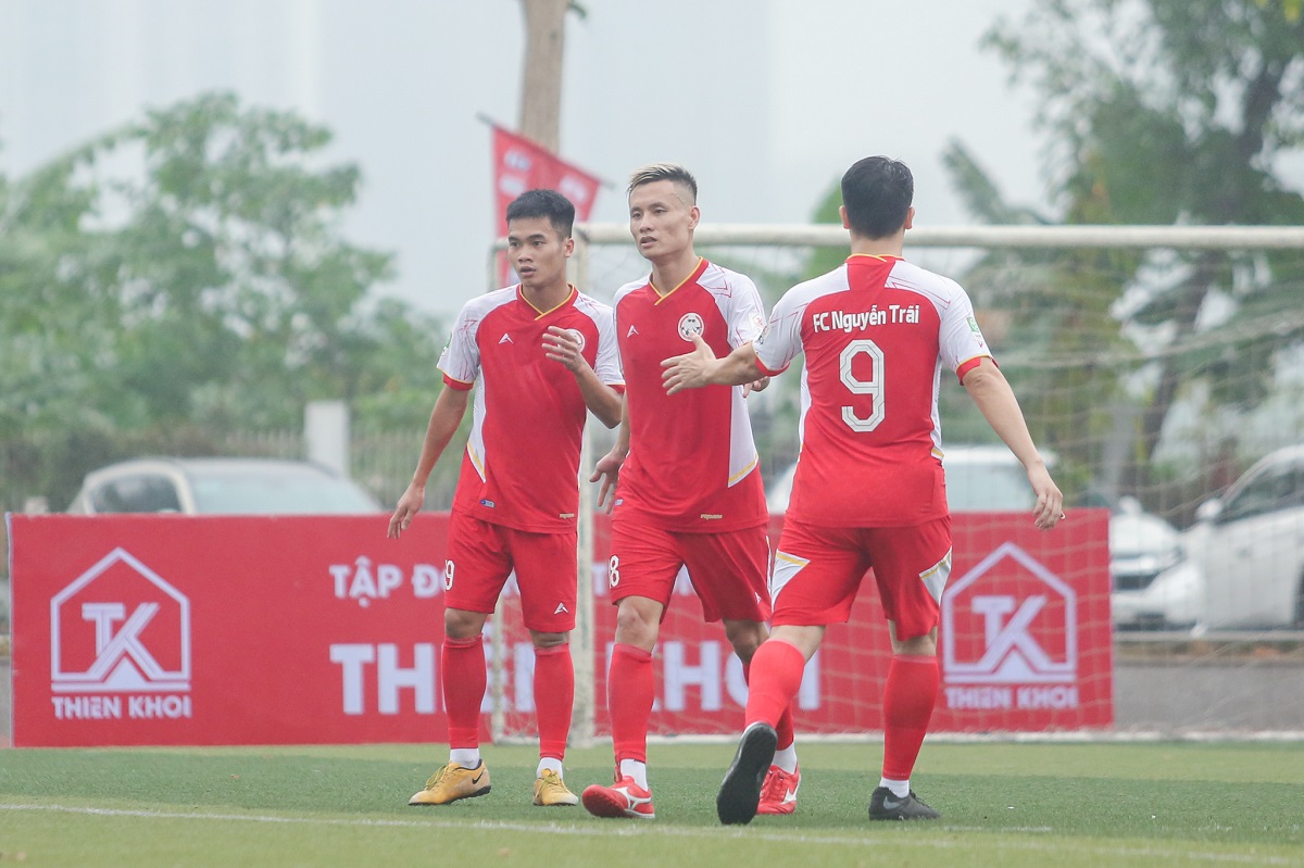 Hat-trick là gì? Tìm hiểu thuật ngữ hat-trick trong bóng đá