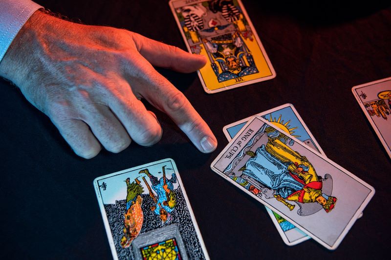 Hướng dẫn đọc bài Tarot đơn giản cho người mới bắt đầu