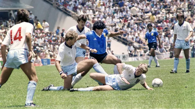 Nhìn lại hai bàn thắng lịch sử của Diego Maradona vào lưới đội tuyển Anh tại World Cup 1986 | VTV.VN